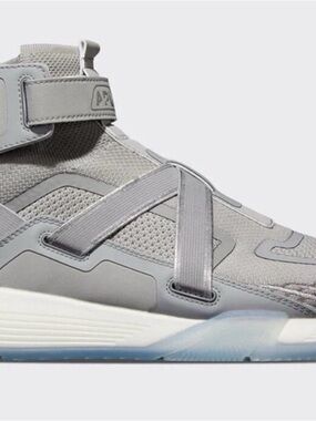 APL Superfuture Basketball Shoes Gray Men 8.5 Women 10 NWOT $325